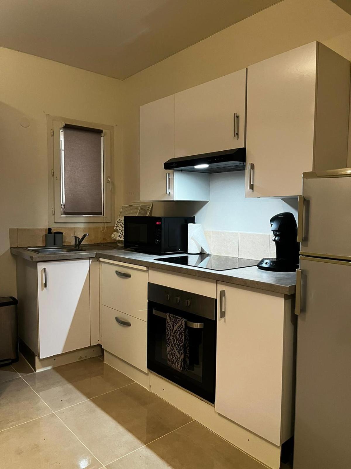 Appartement Des Carmes Nimes Exterior photo