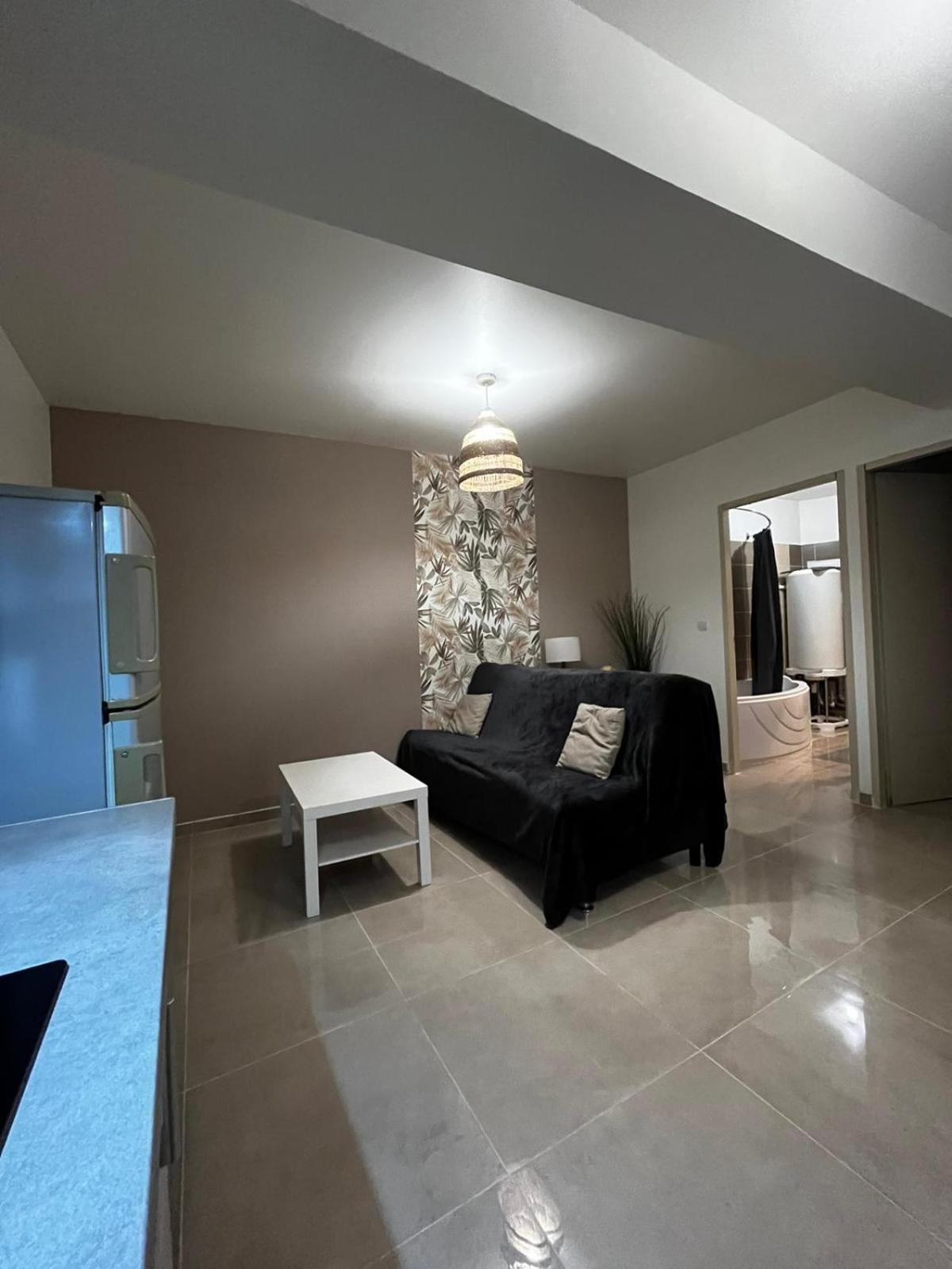 Appartement Des Carmes Nimes Exterior photo