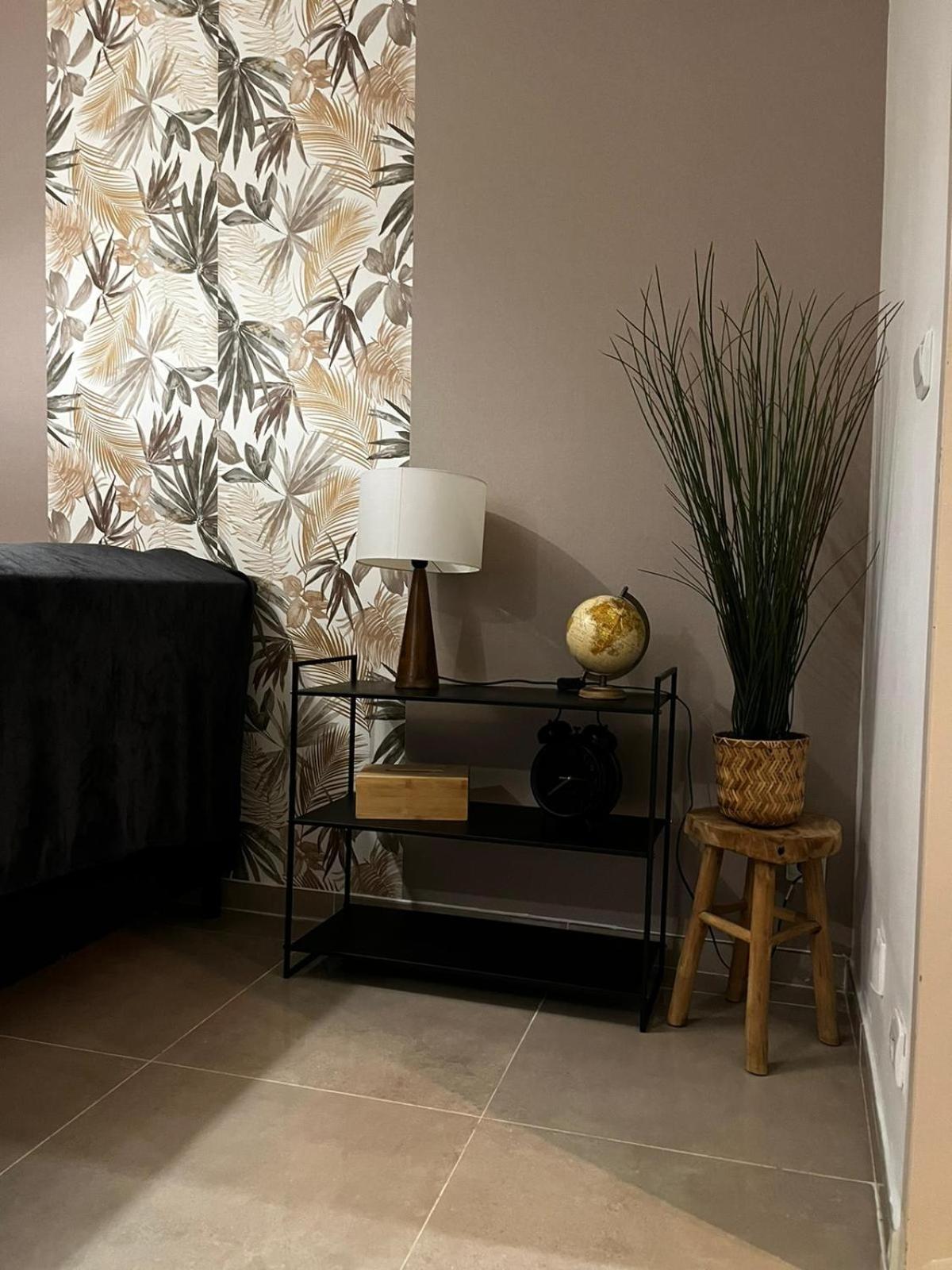 Appartement Des Carmes Nimes Exterior photo